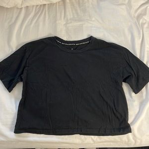 AERIE: OFFLINE BOYFRIEND CROPPED OVERSIZED T-SHIRT